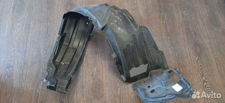Подкрылок правый toyota corolla e150 5387512460