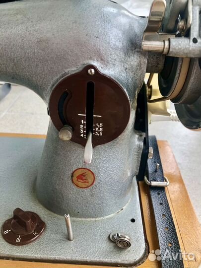 Швейная машинка Подольск с электроприводом