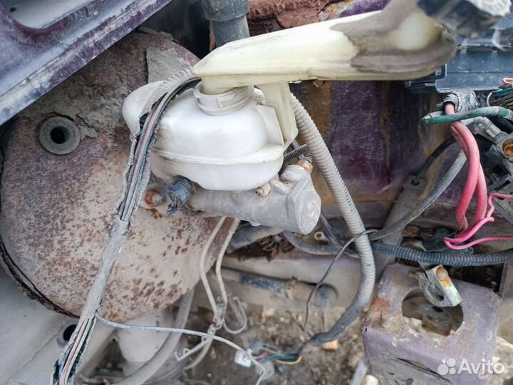 Главный тормозной цилиндр Плимут Вояджер 3