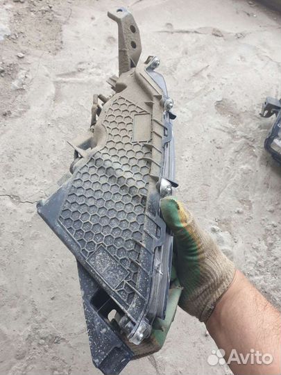 Lexus RX противотуманная фара правая