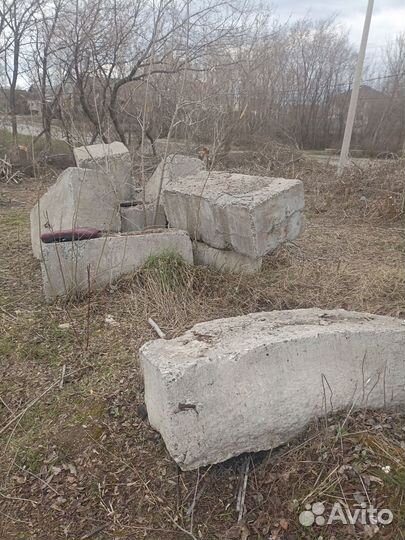 Бетонные блоки