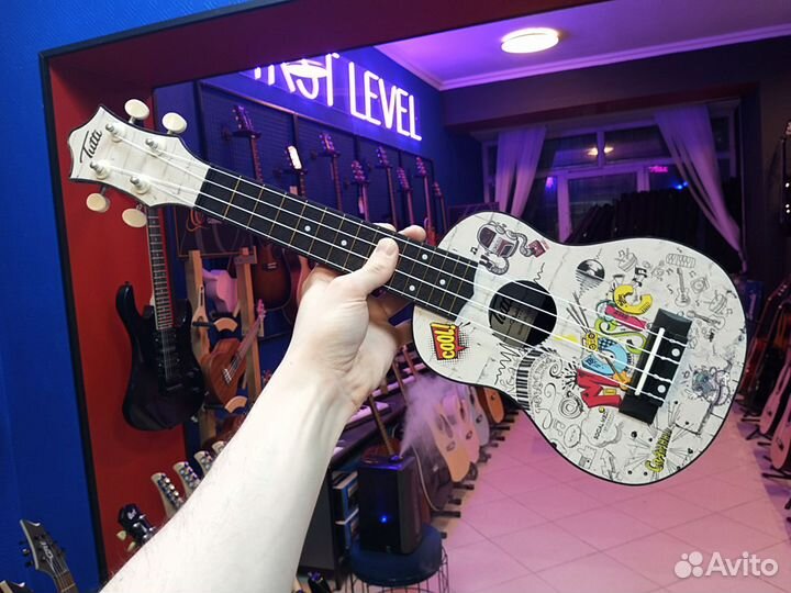 Укулеле сопрано с рисунком