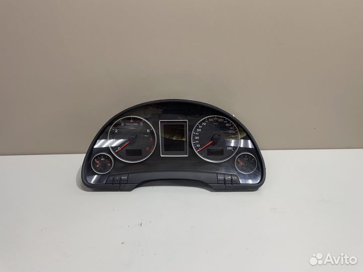 Щиток приборов Ауди А4 8Е Б7 8E0920901J