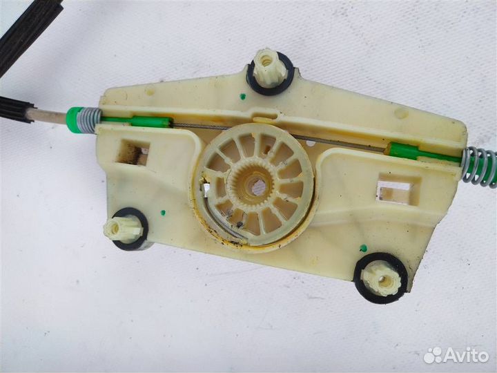 Стеклоподъемник электр. задний правый ауди Q7 200