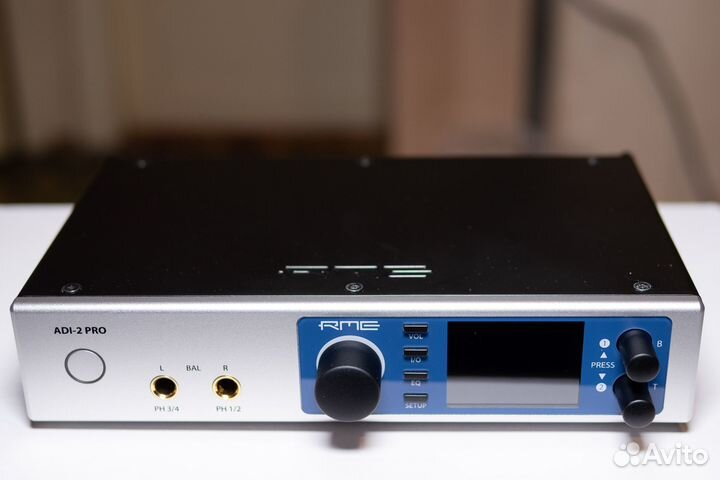 Аудиоинтерфейс RME ADI-2 Pro (AD/DA конвертер)