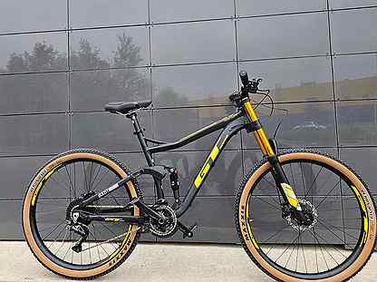 Велосипед GT чёрно-жёлтый