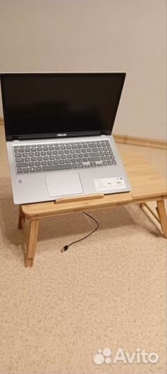 Столик для ноутбука