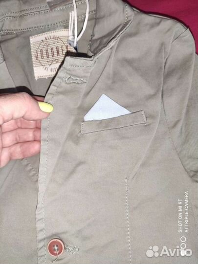 Пиджак для мальчика новый