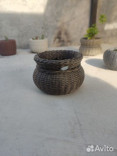 Кашпо из ротанга