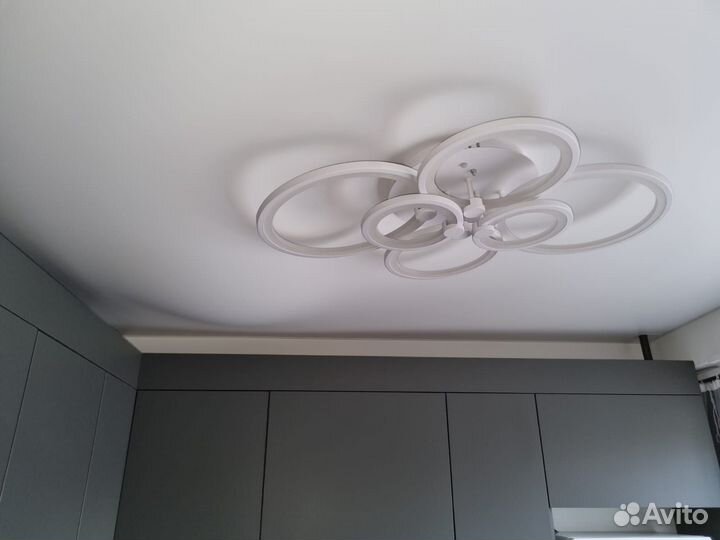 Слив воды с натяжного потолка / монтаж