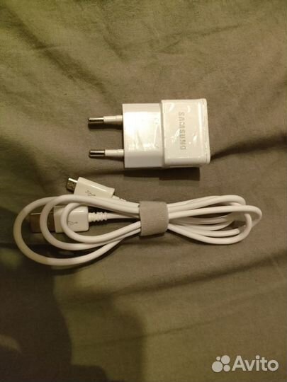 Зарядное устройство Samsung Micro USB