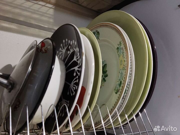 Тарелки, чашки, ложки