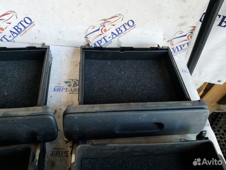 Бардачок под сиденьем Renault Scenic II