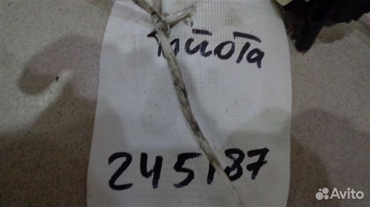 Переключатель поворотов подрулевой Toyota Echo 19