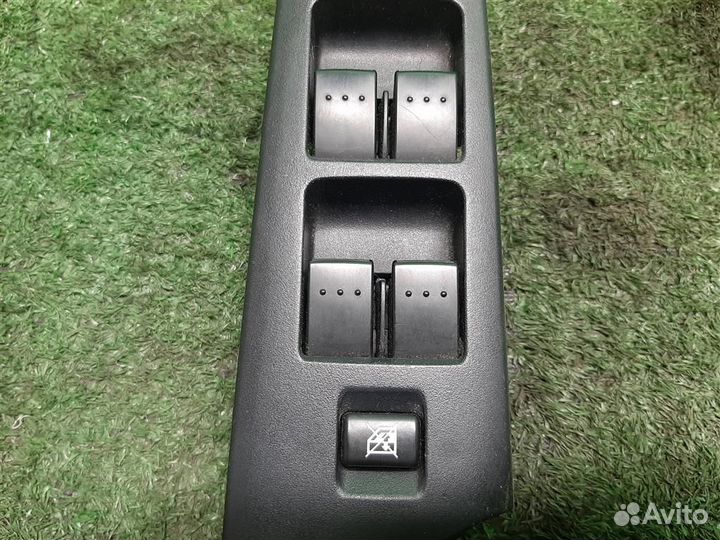 Блок управления стеклоподъемниками Mazda 3 (BK) 2