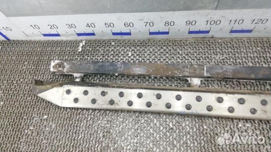 Подножка внешняя декоративная toyota RAV 4 ZSA3 (1