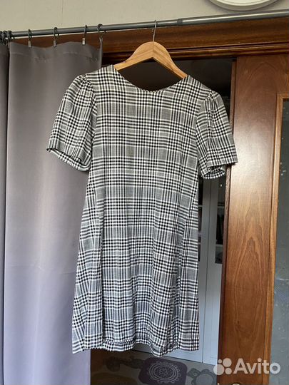 Платье в клетку Zara Зара 44