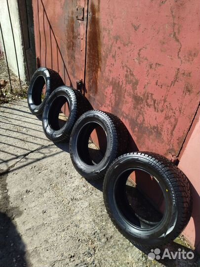 Bridgestone Blizzak Spike-02 185/65 R15