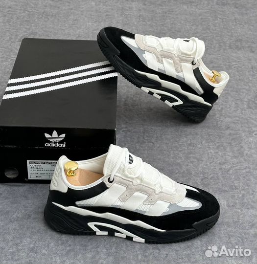 Кроссовки adidas