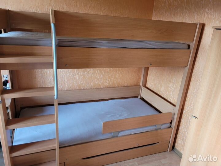 Мебель в детскую комнату