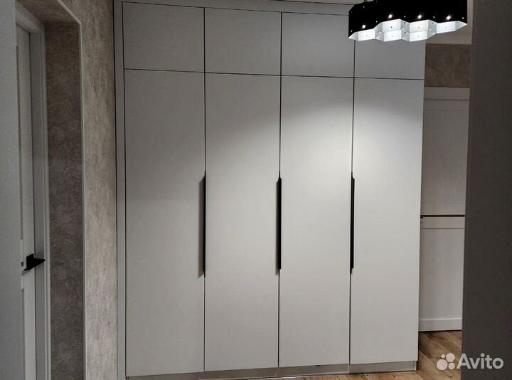 Шкаф распашной