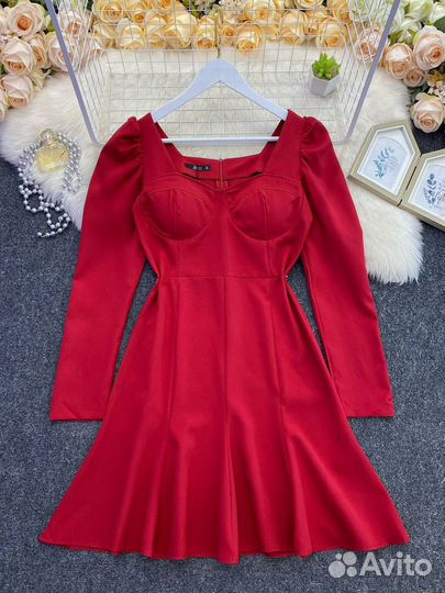 Роскошное платье с чашечками