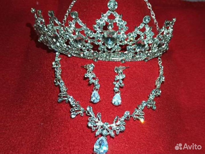 Свадебная диадема