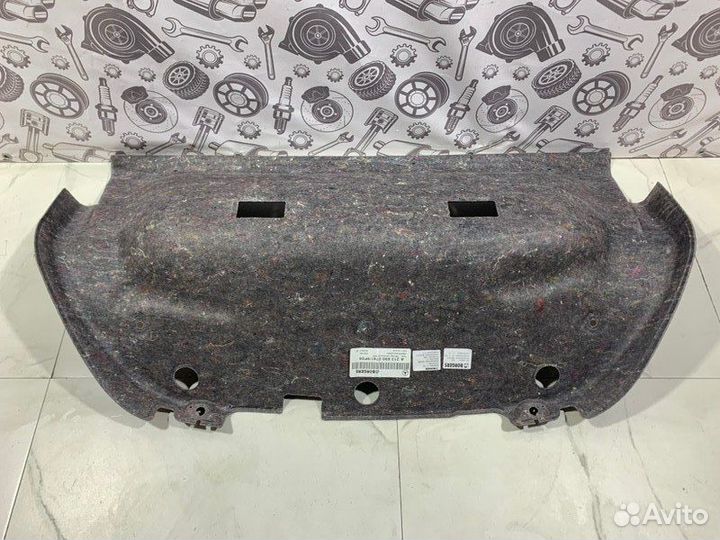 Обшивка крышки багажника Mercedes W213