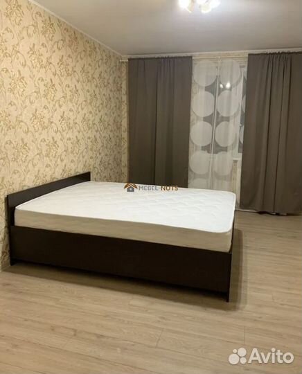 Кровать двуспальная 160х200 с матрасом