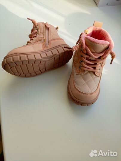 Ботинки демисезонные для девочки 22 размер