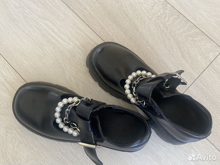 Лоферы женские 39 размер новые