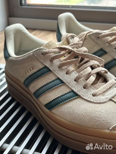 Кроссовки adidas gazelle bold женские