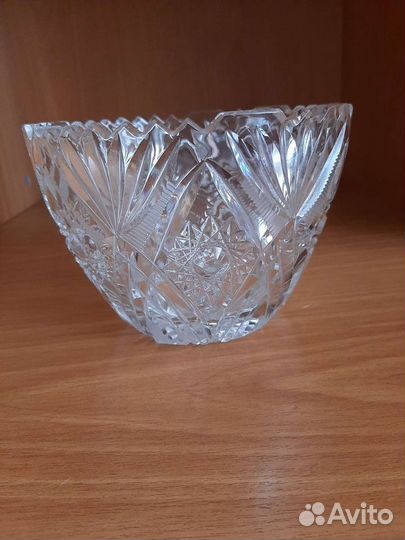 Хрустальная ваза