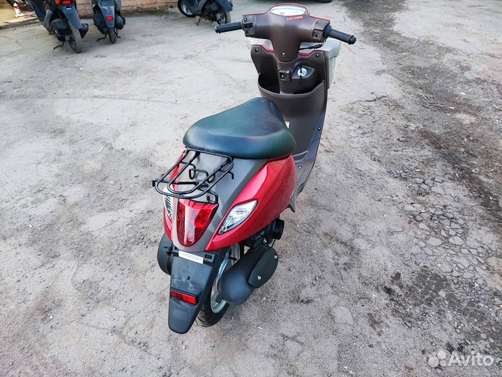 Скутер инжекторный Suzuki Lets6 с корзинкой