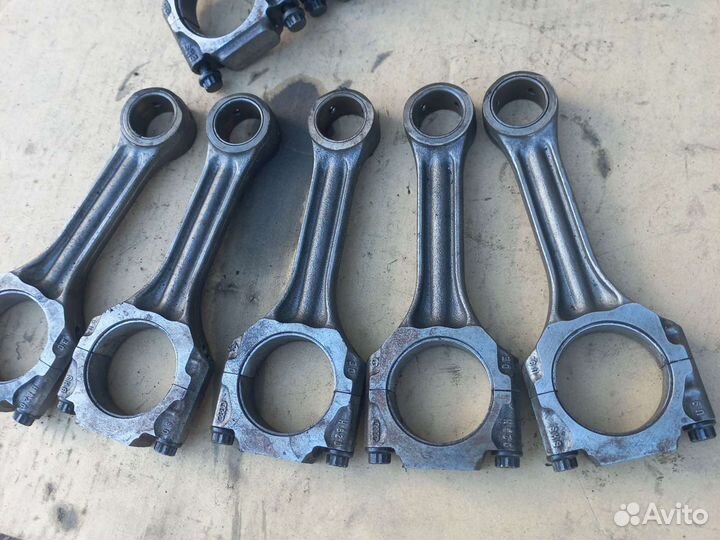 Audi A6 C4 2,5TDI комплект шатунов 046C