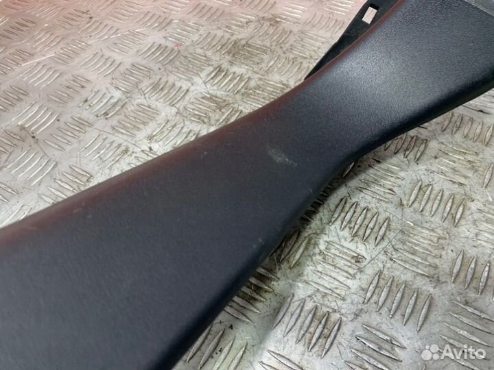 Обшивка багажника левая Lexus Rx350