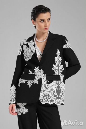 Ультрамодный костюм