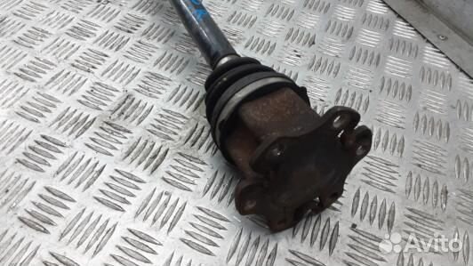 Привод передний правый audi A6 C6 (OUK13N101)