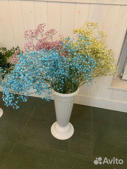 Удивительные букеты из цветной гипсофилы