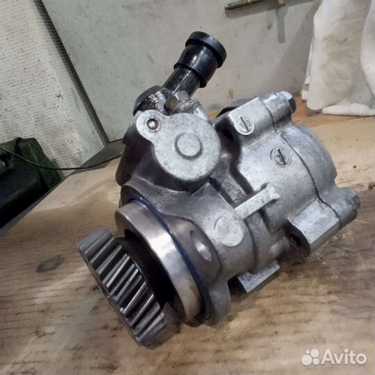 Насос гур Ниссан Патрол