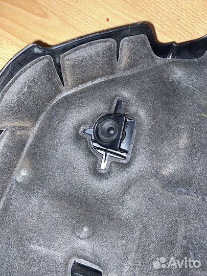 Крышка мотора Audi q5