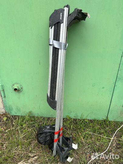 Багажник с креплением для лыж или сноуборда