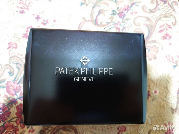 Деревянный футляр для часов и украшений