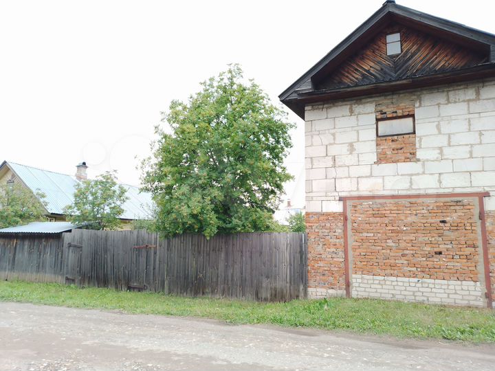 Дом 28,5 м² на участке 9,6 сот.