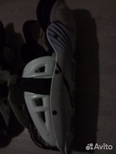 Щитки хоккейные