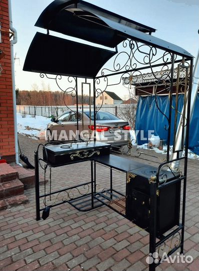 Мангал с крышей