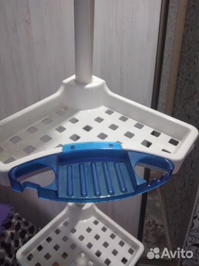 Угловая полка для ванной