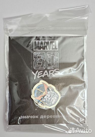 Значки деревянные Marvel 80 лет
