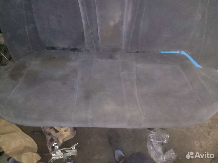 Задние сидения Тойота Королла ае100