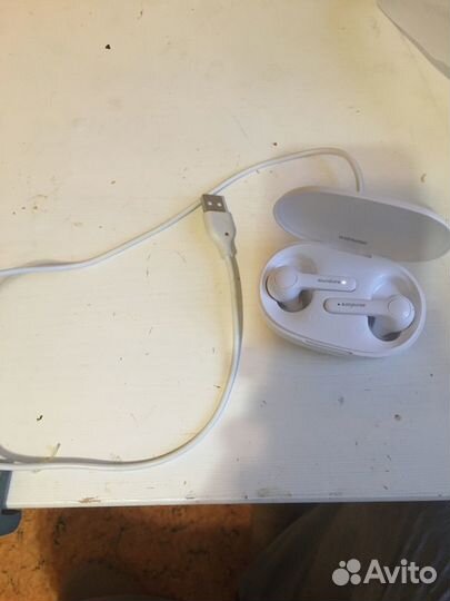 Беспроводные наушники новые
